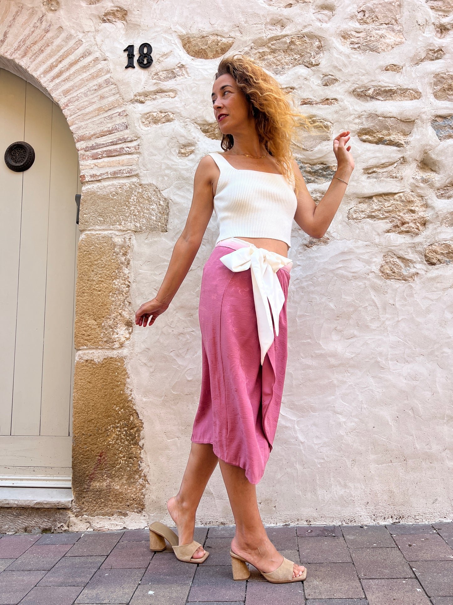 Sakura – Falda de seda hecha de kimono rosa hecha a mano