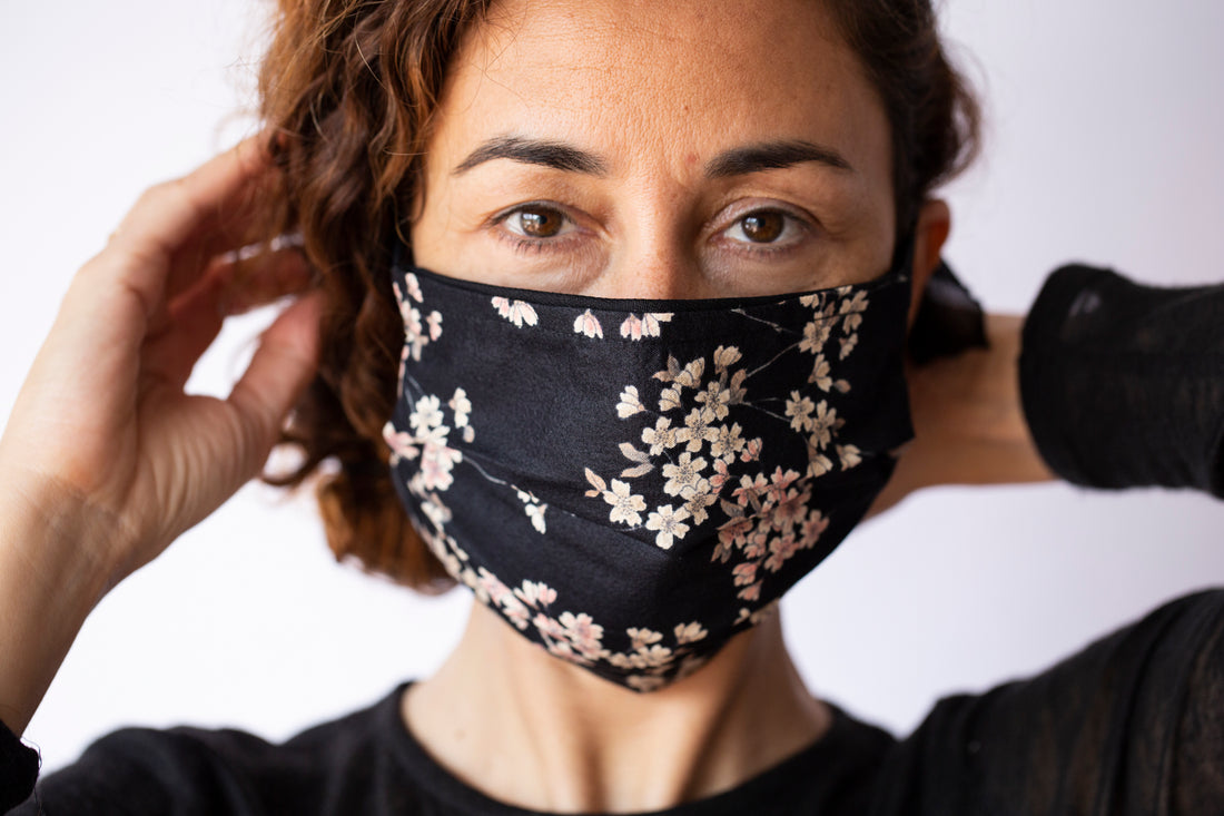‘Susana Miranda reinventa los diseños de moda durante la pandemia con mascarillas artesanas’