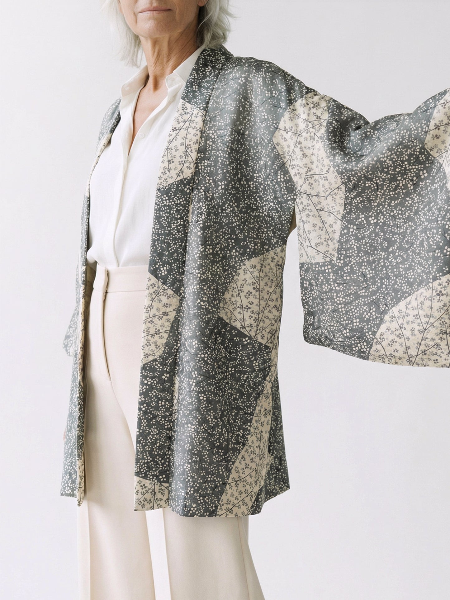 Kimono Jacket Grey Blossom