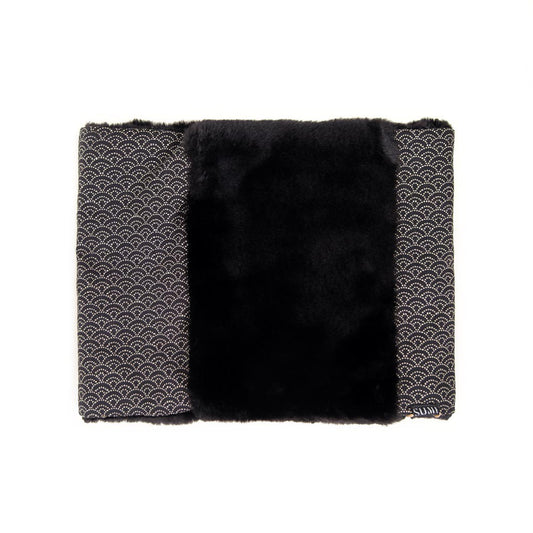 Waves Winter Black Fur