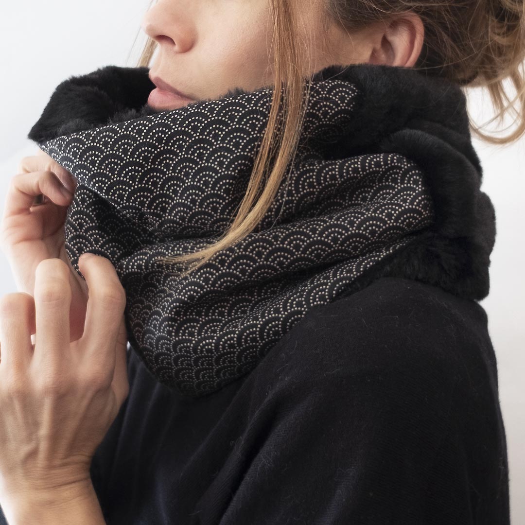 Waves Winter Black Fur